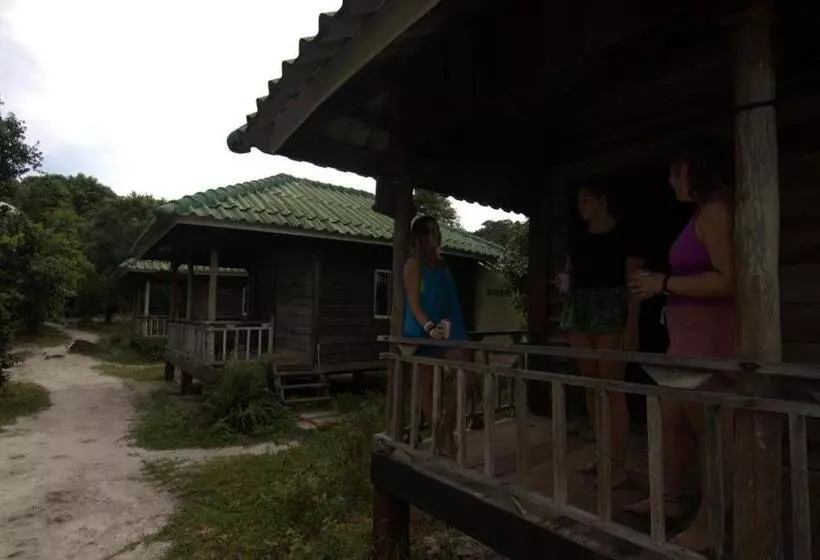 Hotelli Mad Monkey Koh Rong Samloem