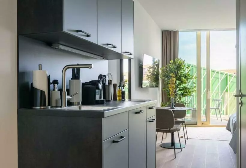 Limehome Eindhoven Gashouder