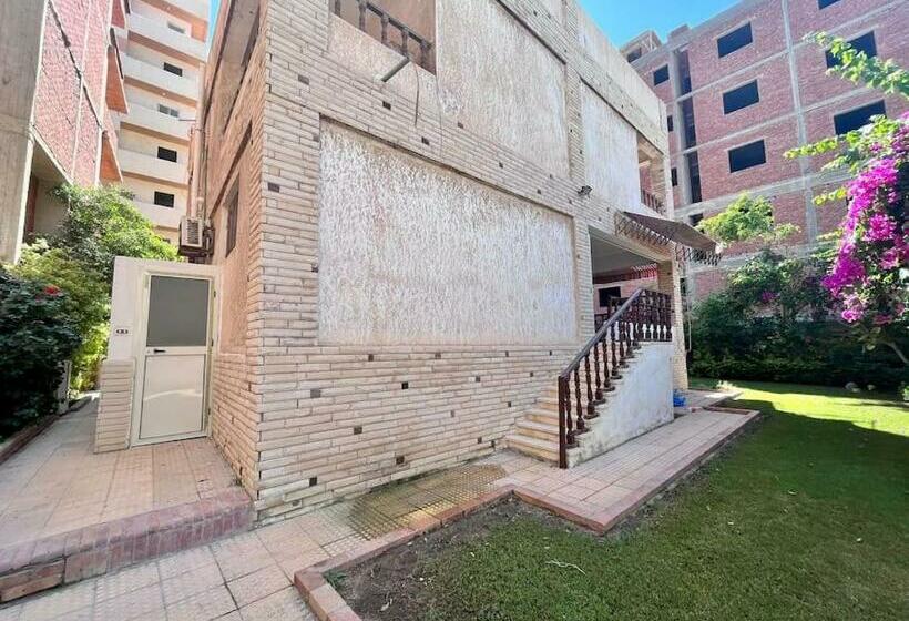 Peaceful 5br Villa + 4bath W/ Private Pool