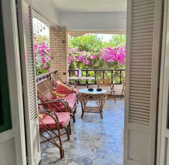 Peaceful 5br Villa + 4bath W/ Private Pool