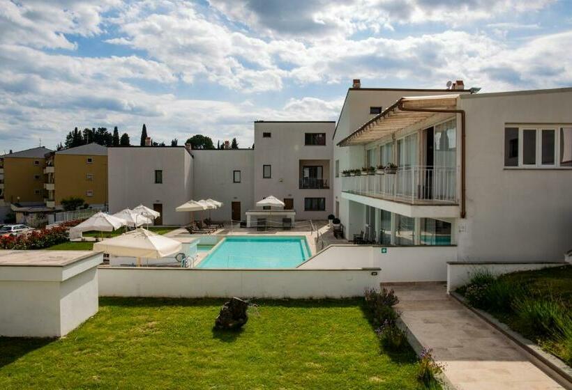 The Florence Hills Residence