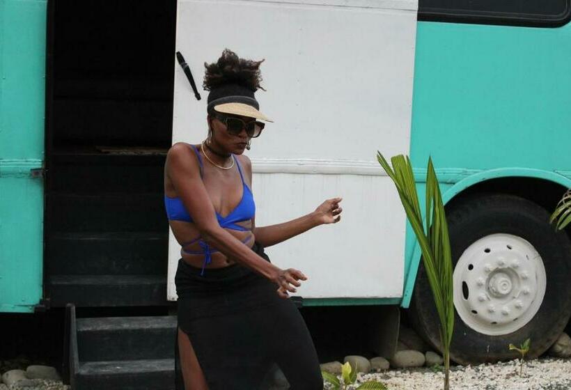 Bushotel Puerto Viejo With Private Hot Tube Very Close To Town