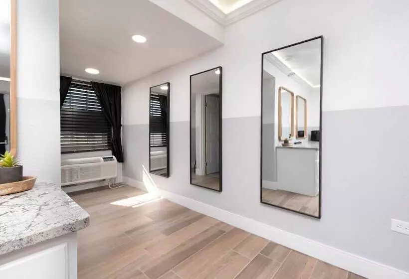 Hotelli The Westerner   Extended Stay