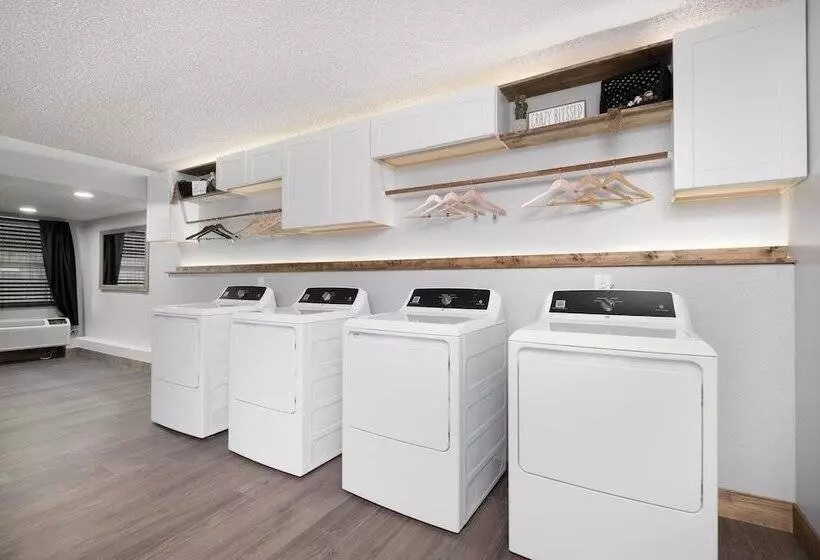 Hotelli The Westerner   Extended Stay