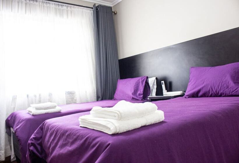 Inviting 3 Bed Apartment In The City