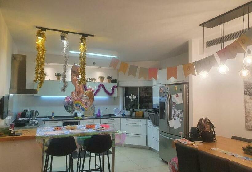 דירת 6חדרים אם המושבות