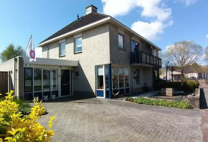 Aamiaismajoitus (B&B) Appartement Mijn Ouders Bed En Breakfast Emmeloord