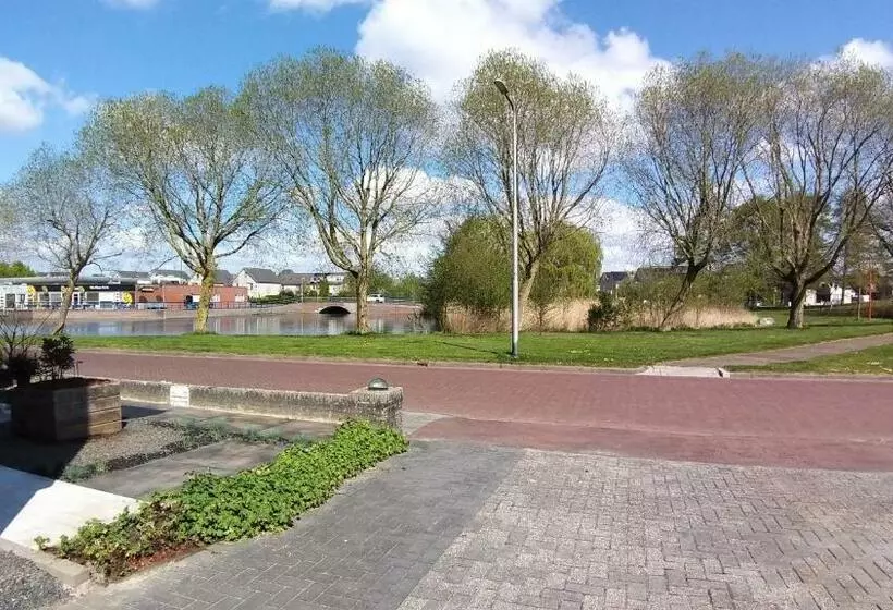 Aamiaismajoitus (B&B) Appartement Mijn Ouders Bed En Breakfast Emmeloord