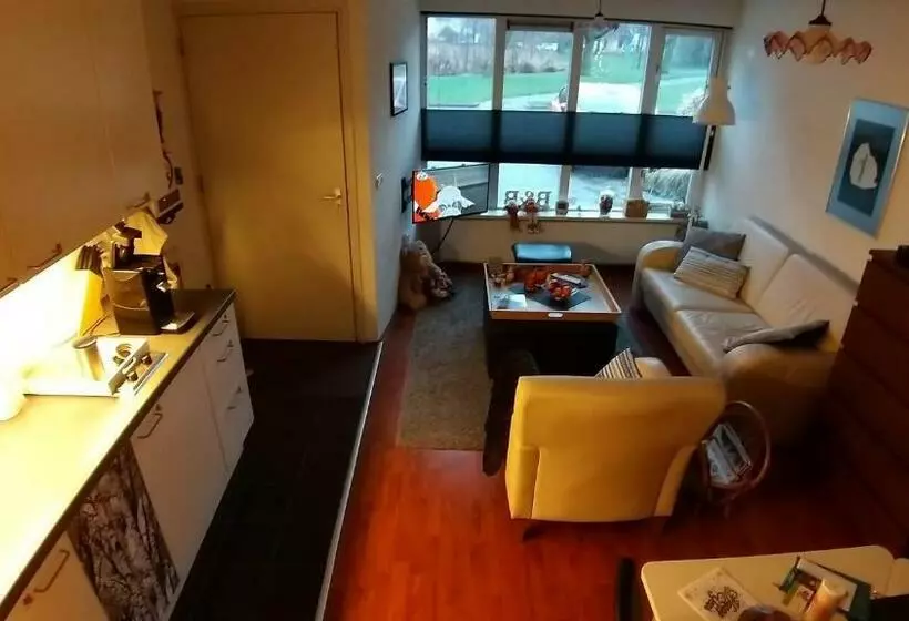 Aamiaismajoitus (B&B) Appartement Mijn Ouders Bed En Breakfast Emmeloord