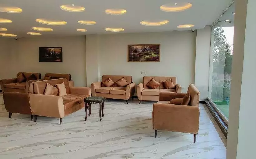 Queenstown Hotel Murree