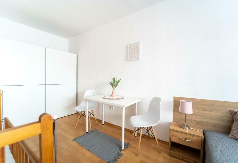 Reneček Rekreační řadový Dům S Vyhlídkou Na Libín