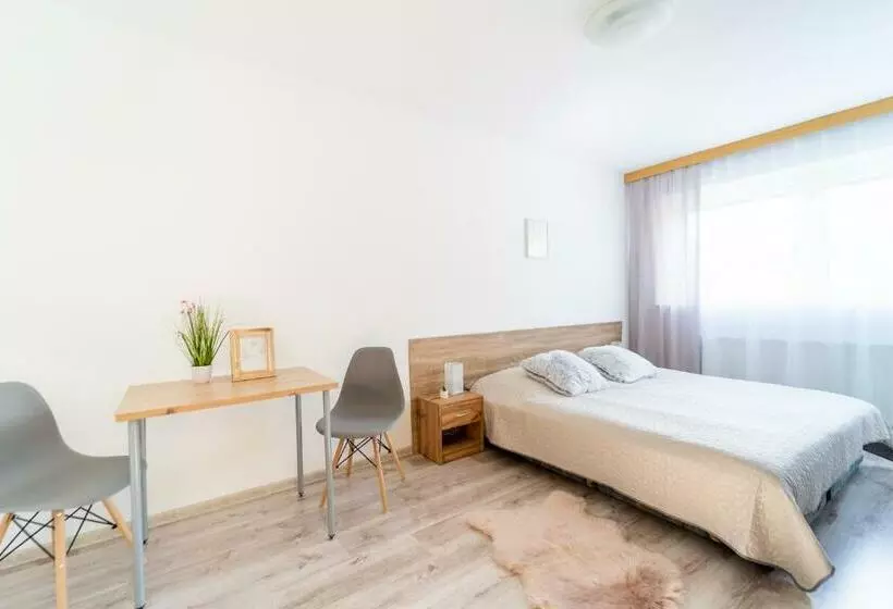Reneček   Rekreační řadový Dům S Vyhlídkou Na Libín