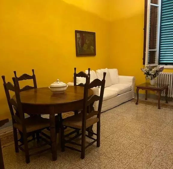 Augusto House