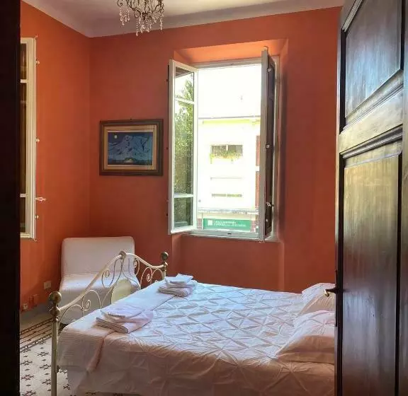 Augusto House