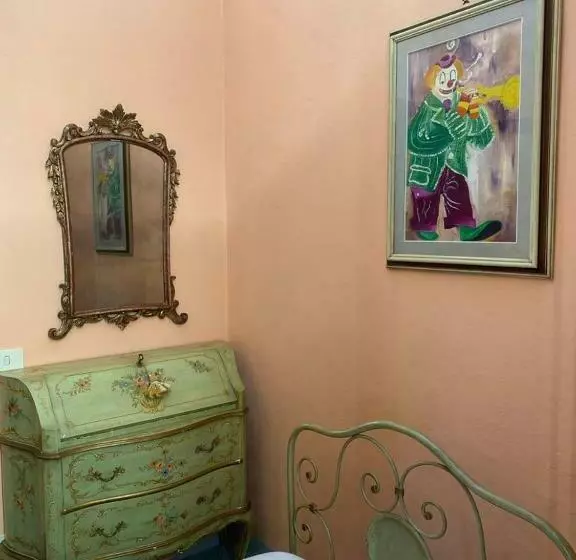Augusto House