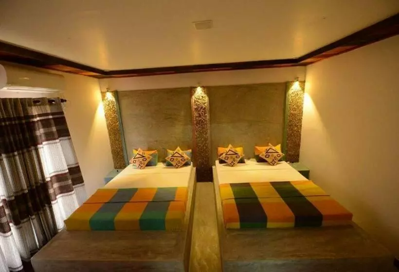 Aamiaismajoitus (B&B) Eco Chalet   Airport Transit