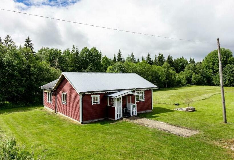 Cozy Cottage In Smaland Close To Lake