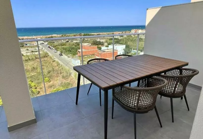 Beautiful Penthouse With Pool And Wonderful Beach View