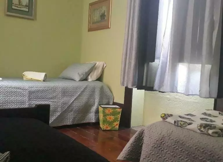 تختخواب و صبحانه Casa Dragão