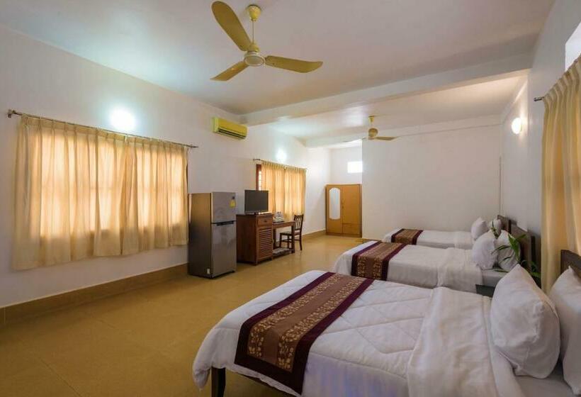 تختخواب و صبحانه Heng Long Villa