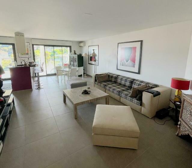 Grand 3 Pièces Avec Terrasse Vue Mer Tout Confort