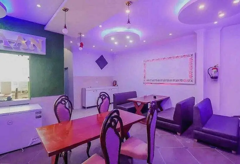 Hotelli O Vivaan Residency