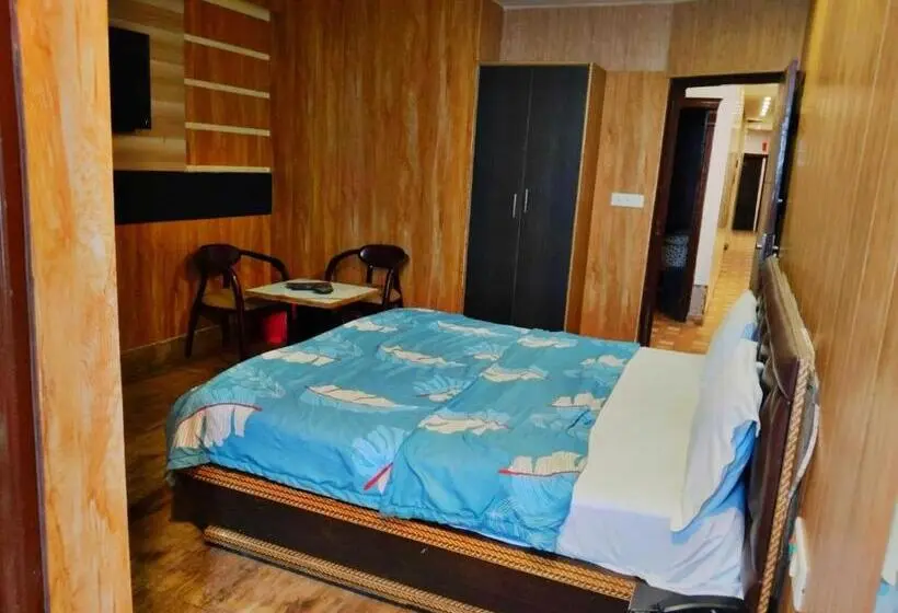 Hotelli O Vivaan Residency