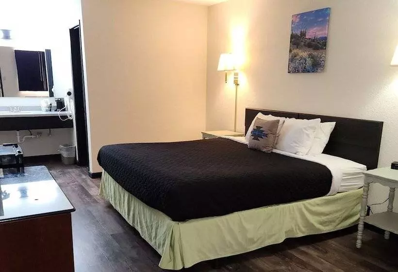 Motelli Cactus Inn & Suites