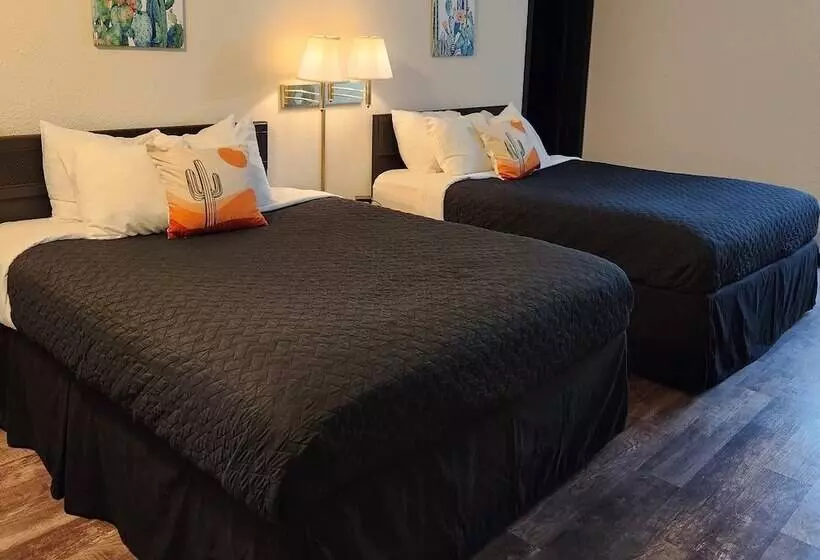 Motelli Cactus Inn & Suites