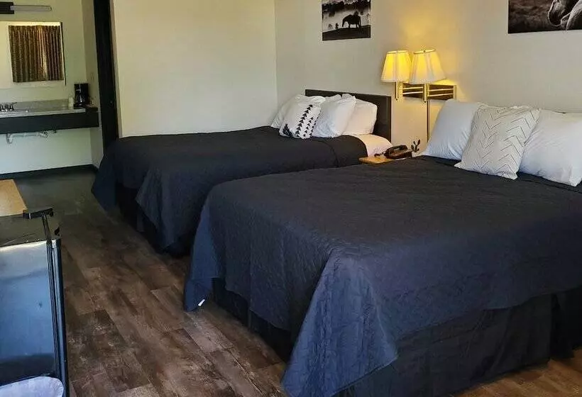 Motelli Cactus Inn & Suites