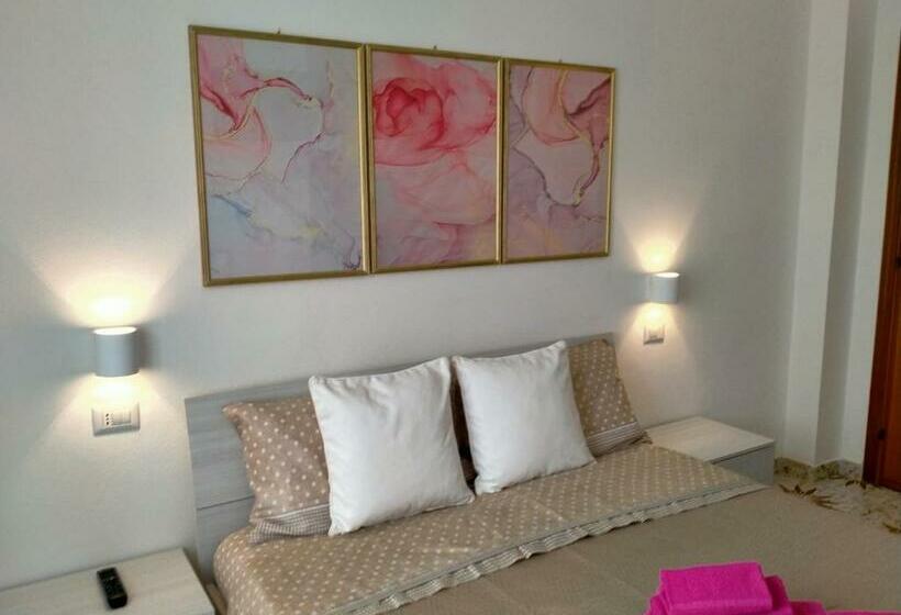 بنسيون Le Camelie Camera