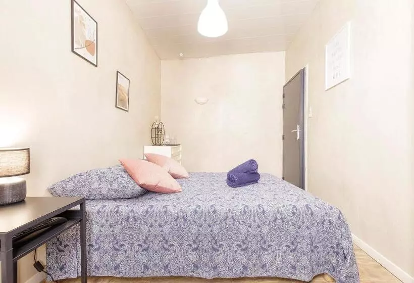 Majatalo Chambre Griffoul   Hypercentre   Gaillac