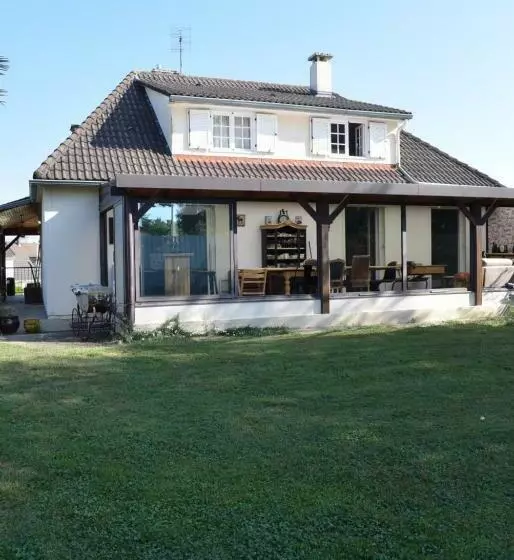 ベッドアンドブレックファースト Chambre D Hôtes Le Clos Des Lilas