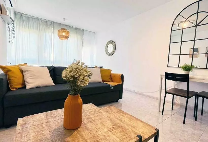 Completo Estudio Con Piscina En La Costa