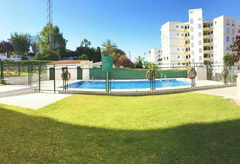 Completo Estudio Con Piscina En La Costa