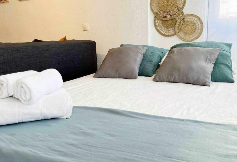 Completo Estudio Con Piscina En La Costa