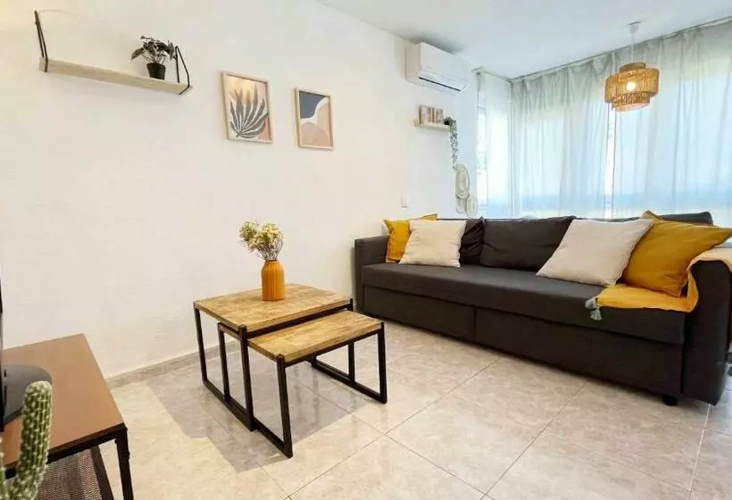 Completo Estudio Con Piscina En La Costa