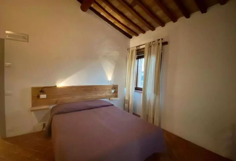 ホテル Agriturismo Podere Casella