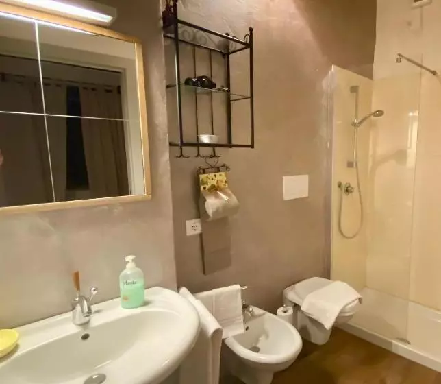 ホテル Agriturismo Podere Casella
