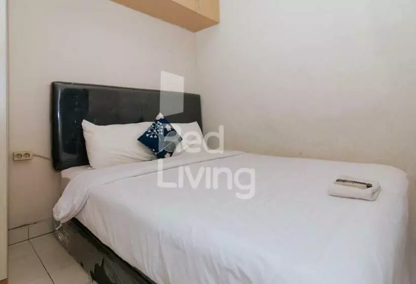 Hotelli Columbus Residence J10 Near Rsud Karawang Mitra Reddoorz