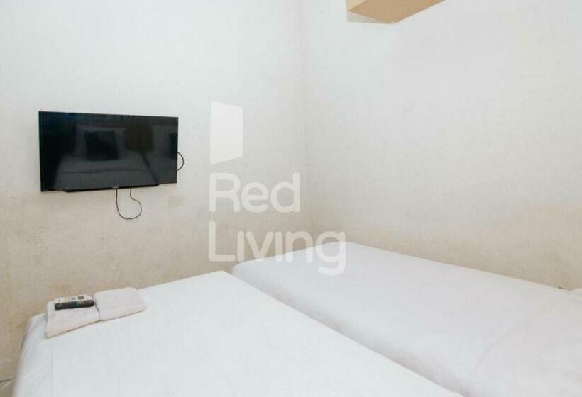 בית מלון כפרי Columbus Residence J10 Near Rsud Karawang Mitra Reddoorz