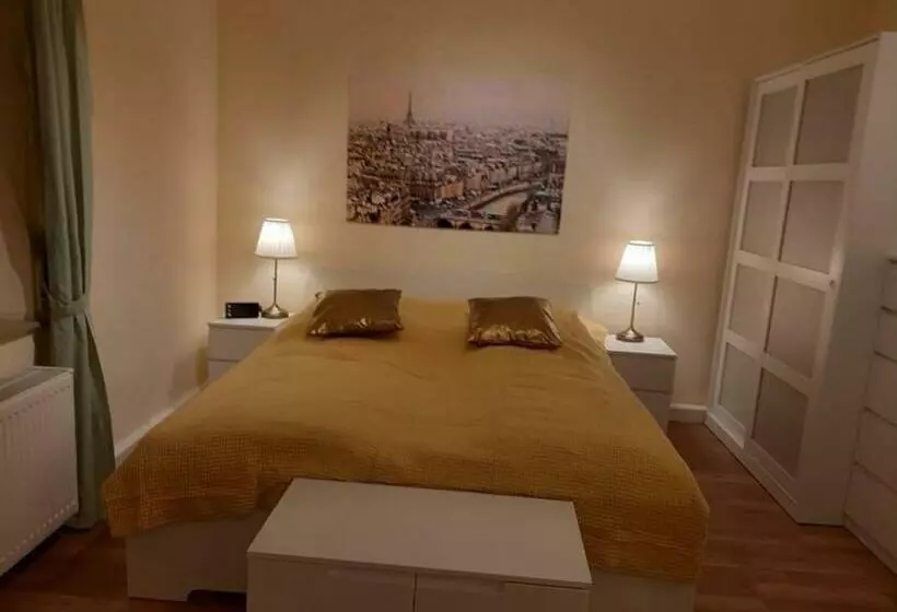 Schöne Ferienwohnung Mit Balkon Und Garten
