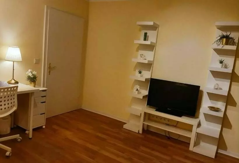 Schöne Ferienwohnung Mit Balkon Und Garten