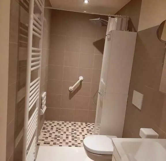 Schöne Ferienwohnung Mit Balkon Und Garten