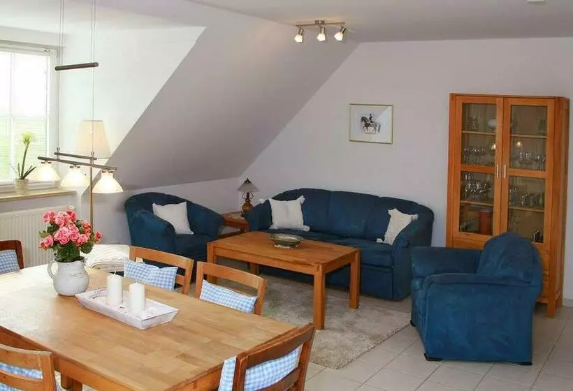 Schöne Ferienwohnung Im Ostseebad Boltenhagen