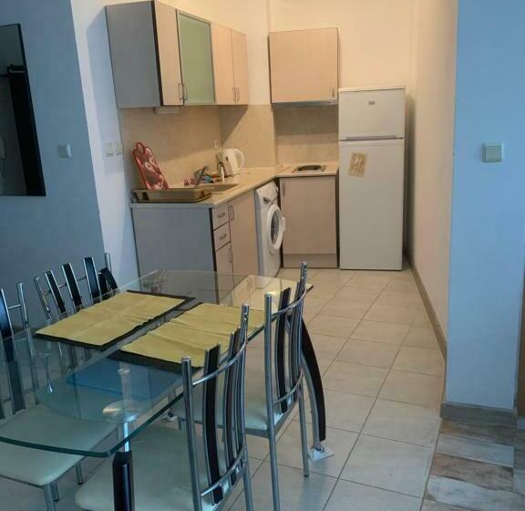 комплекс “одисей” несебър