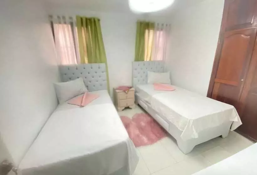 9dr 3 Bedroom Apartment Near Monumental Area