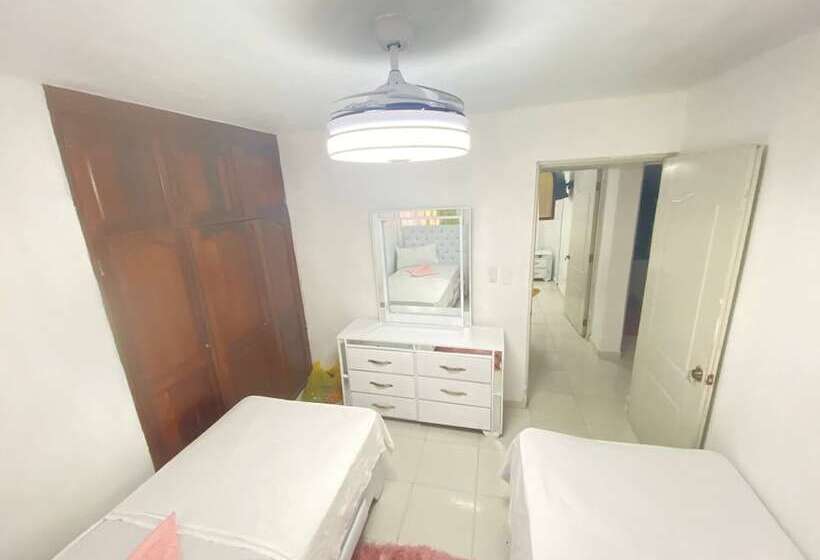 9dr 3 Bedroom Apartment Near Monumental Area