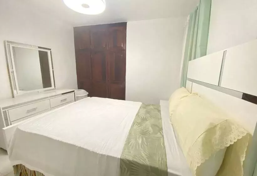 9dr 3 Bedroom Apartment Near Monumental Area