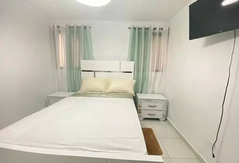 9dr 3 Bedroom Apartment Near Monumental Area